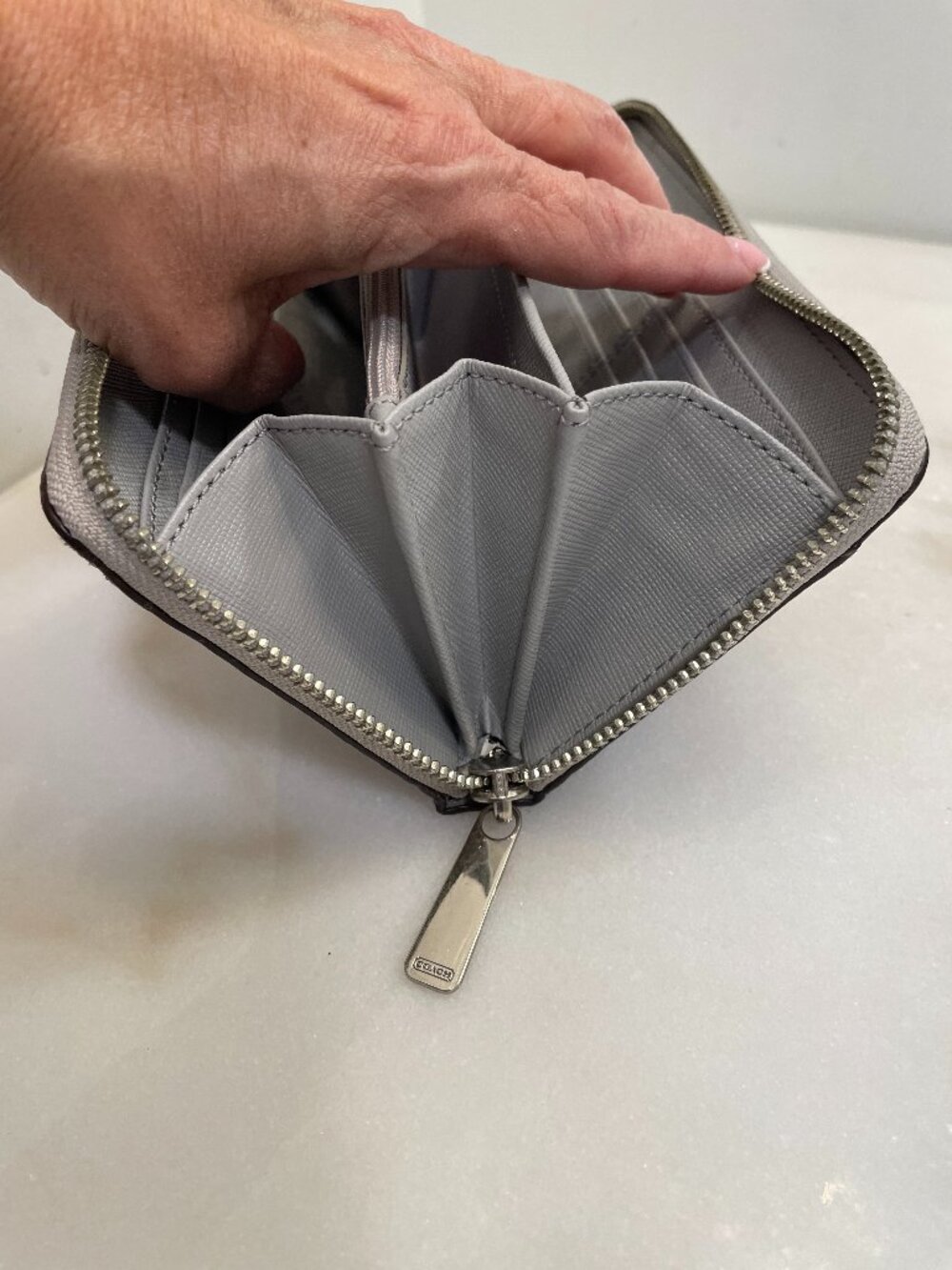 Coach Gray Snakeskin Leather Accordion Style Zip Around Wallet - Picture 14 of 16